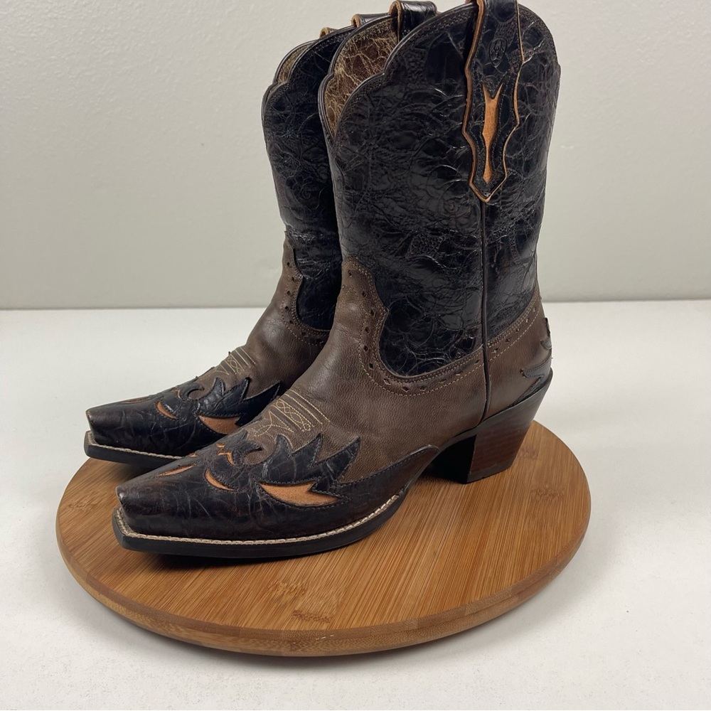 Ariat Dahlia Western Full Grain Leather Floral Embossed Women’s Boots - Picture 3 of 9